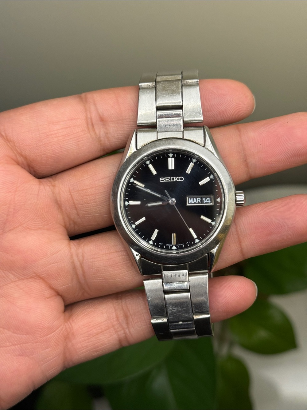 Seiko vintage men’s Silver Stainless Steel Watch daydate with Black Dial
